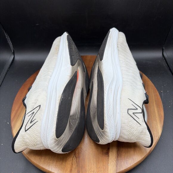 New Balance Men\'s Size 10 FuelCell Propel V4 Running Shoes White Sneakers